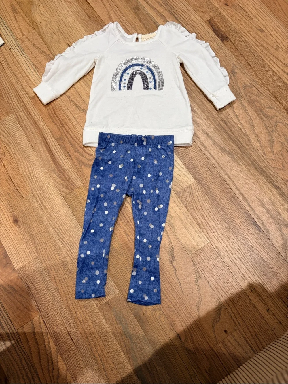 Baby girl outfit, rainbow top with ruffles on sleeves and coordinating leggings